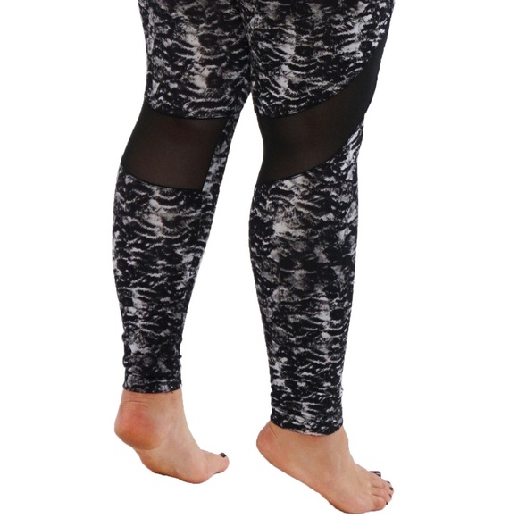 Super soft Leggings with mesh 02-04 - Picture 3 of 3